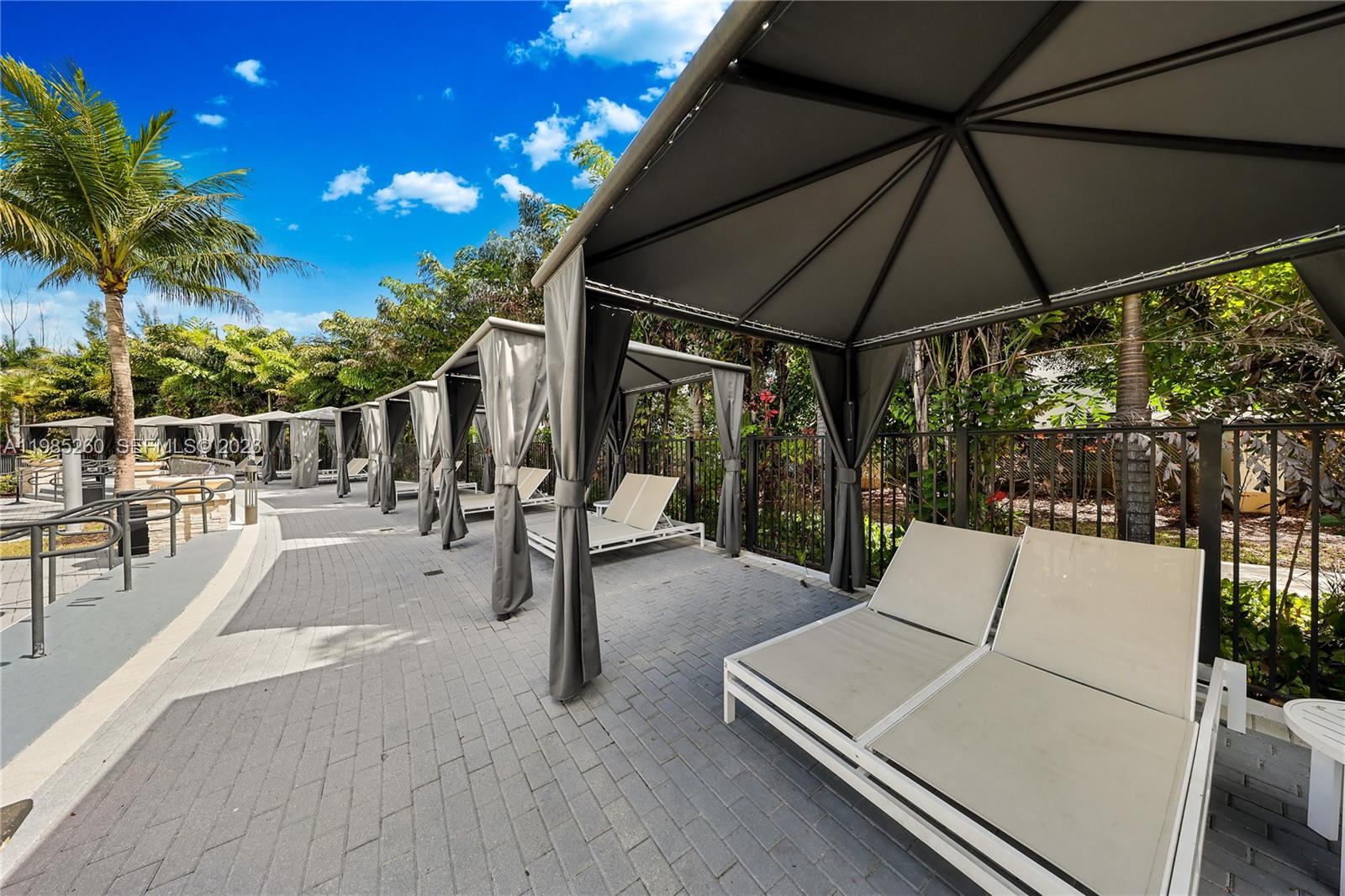 ST MAARTEN AT GRAND BAY C - Residential Lease