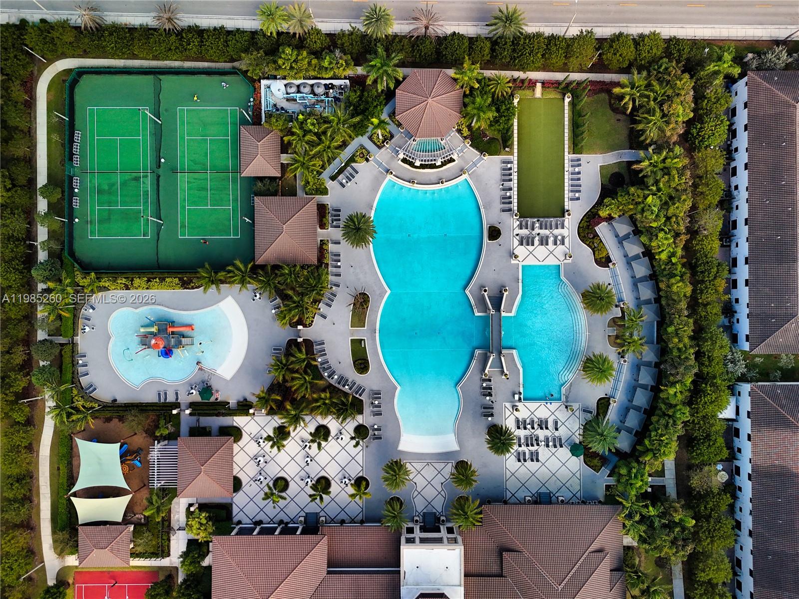 ST MAARTEN AT GRAND BAY C - Residential Lease