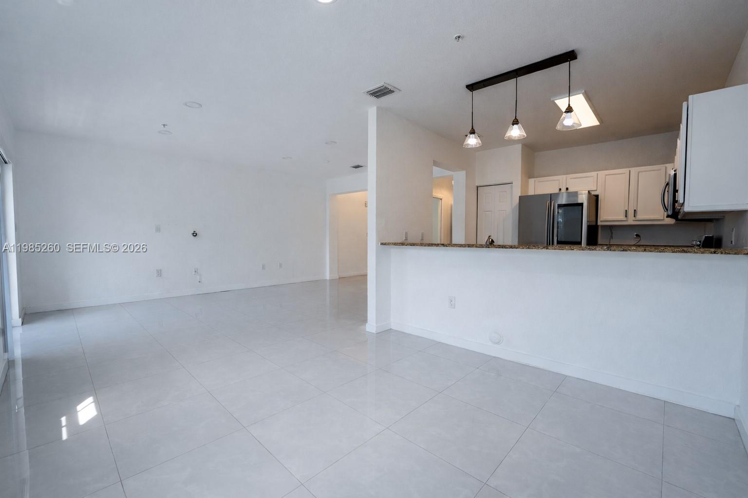 ST MAARTEN AT GRAND BAY C - Residential Lease