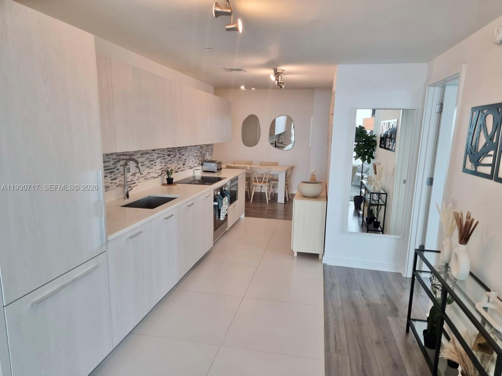 PARAISO BAYVIEWS CONDO - Residential