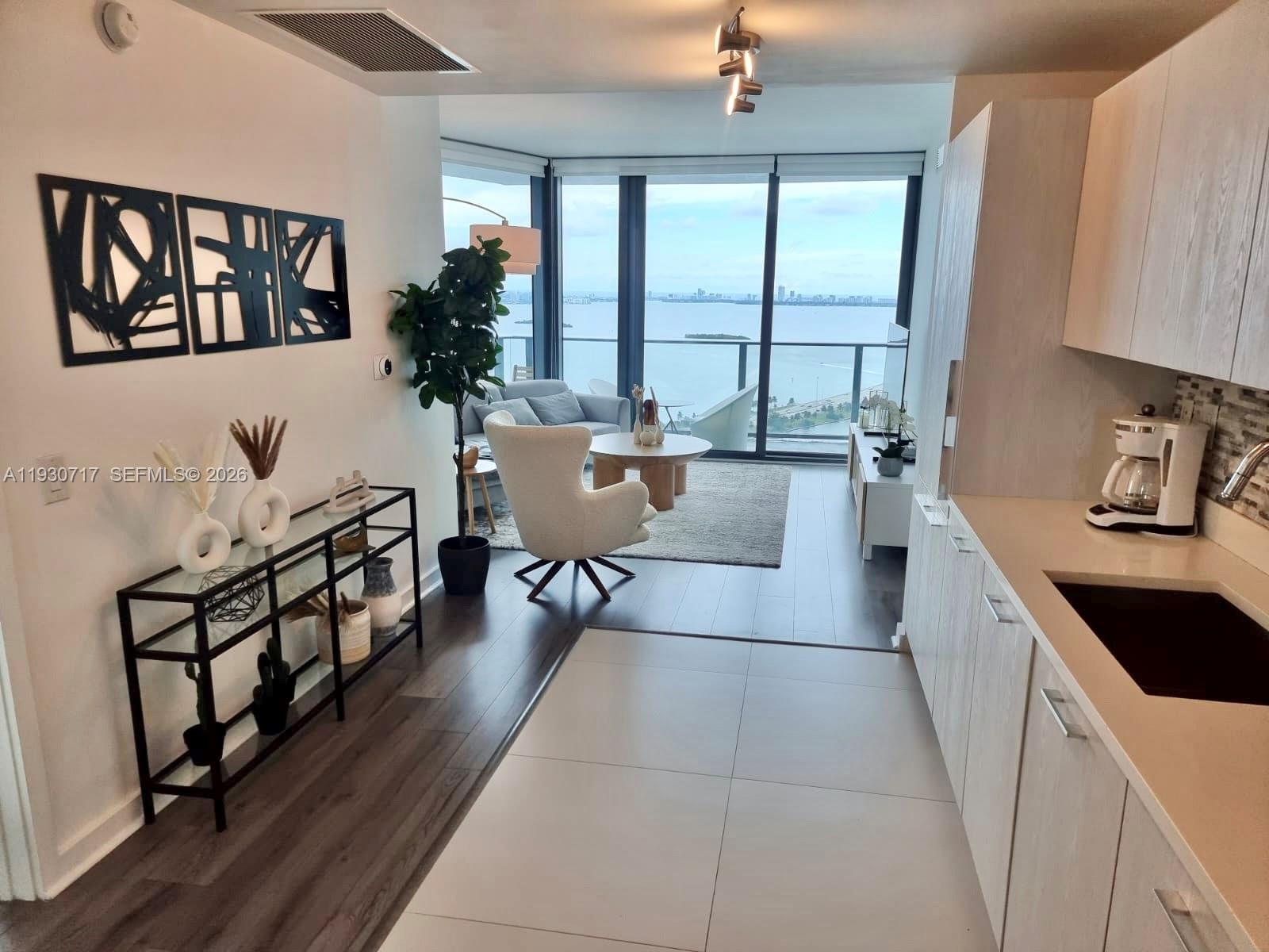 PARAISO BAYVIEWS CONDO - Residential