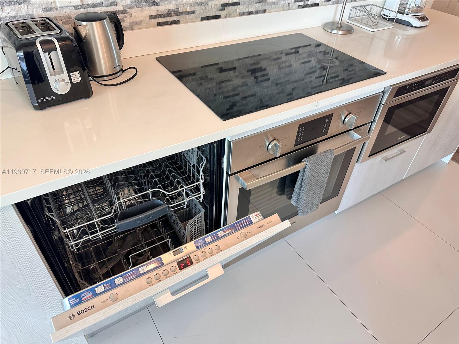 PARAISO BAYVIEWS CONDO - Residential