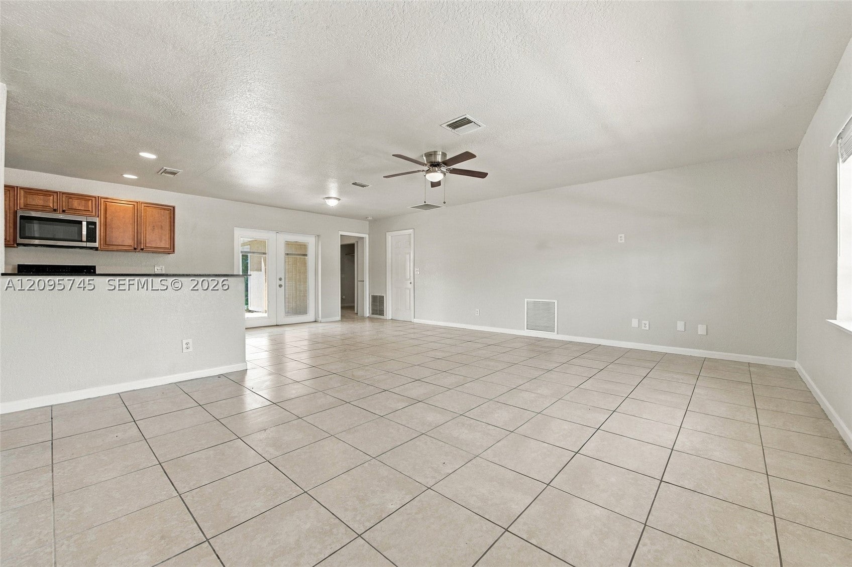 392 NW Ferris Dr