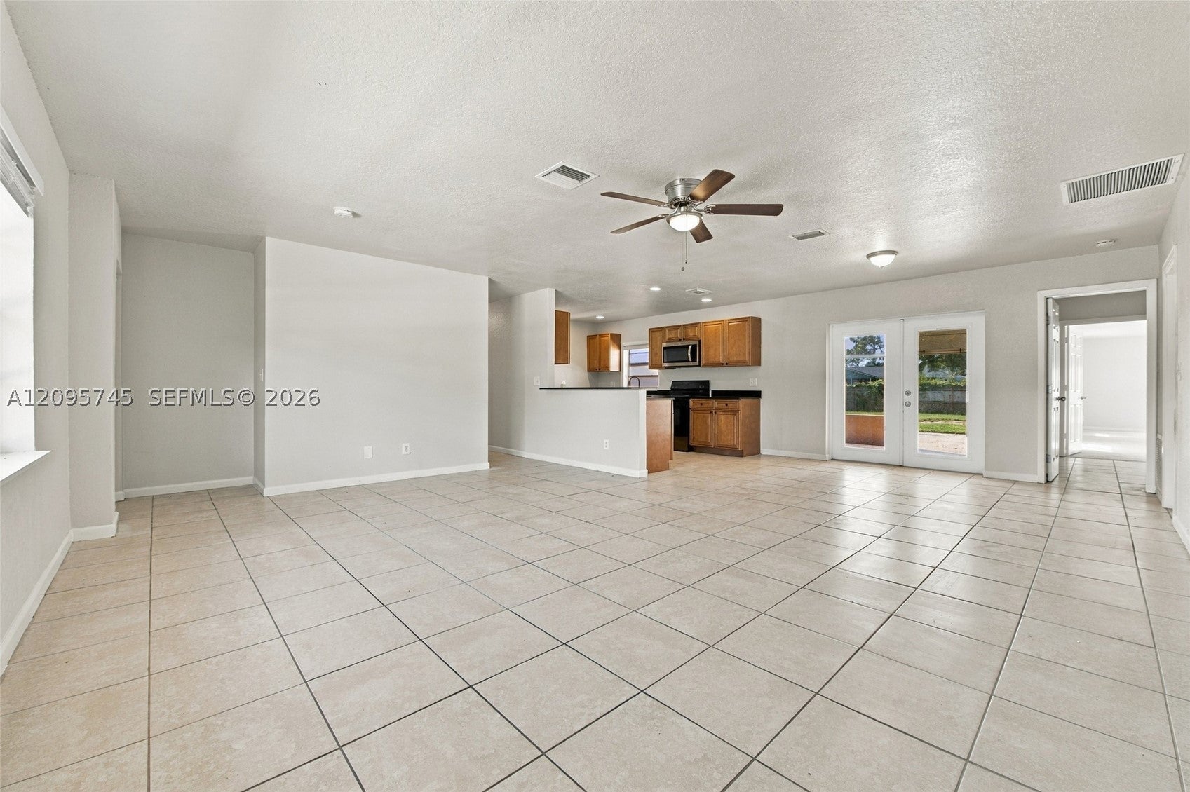 392 NW Ferris Dr