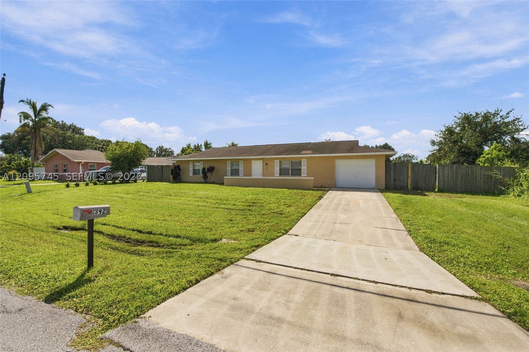 392 NW Ferris Dr