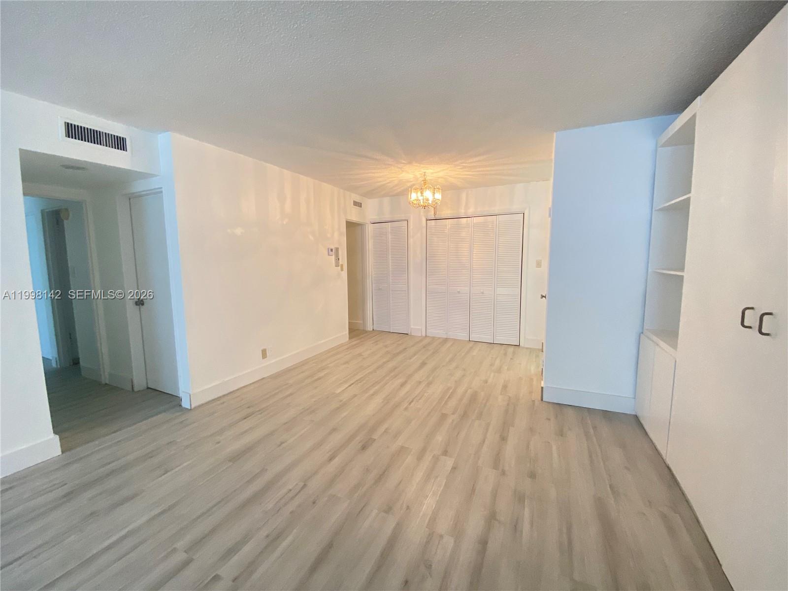 9225 Collins Ave 706
