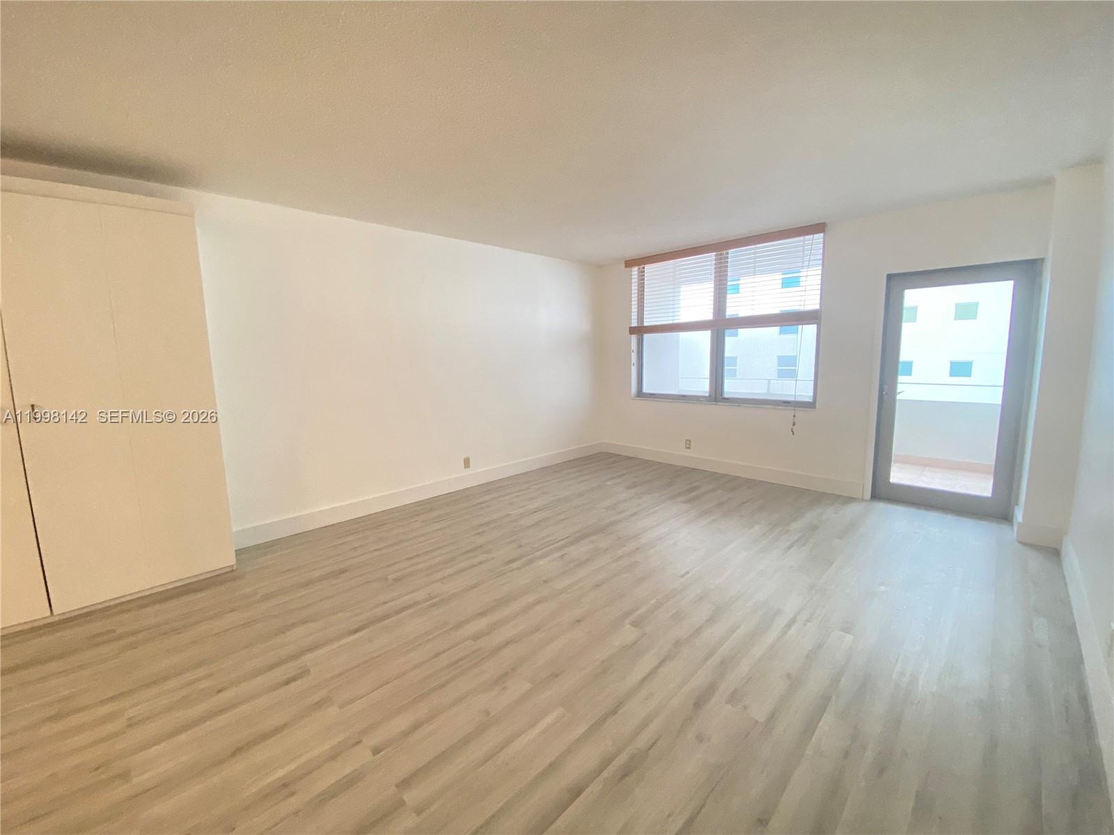 9225 Collins Ave 706