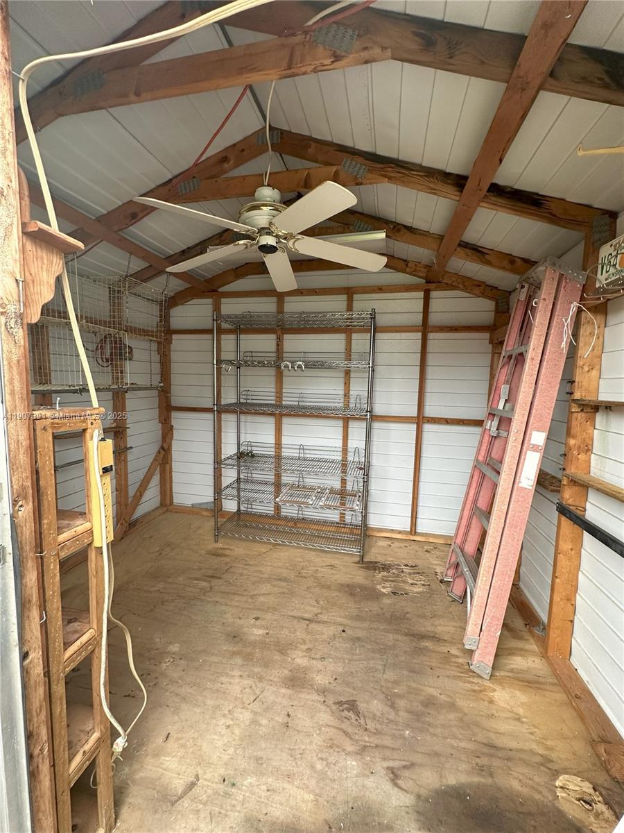 TROPICAL GARDENS - Residential