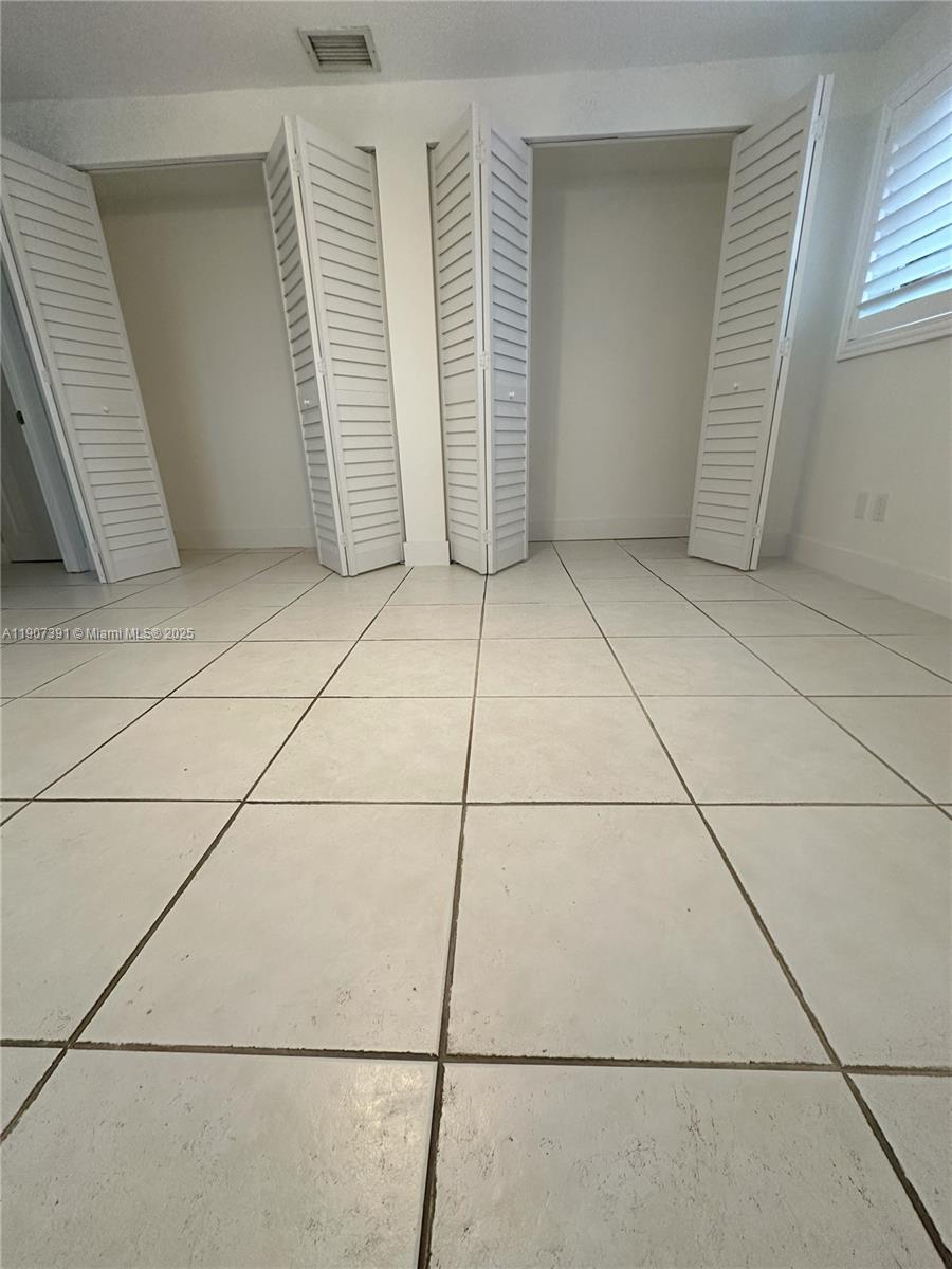 TROPICAL GARDENS - Residential