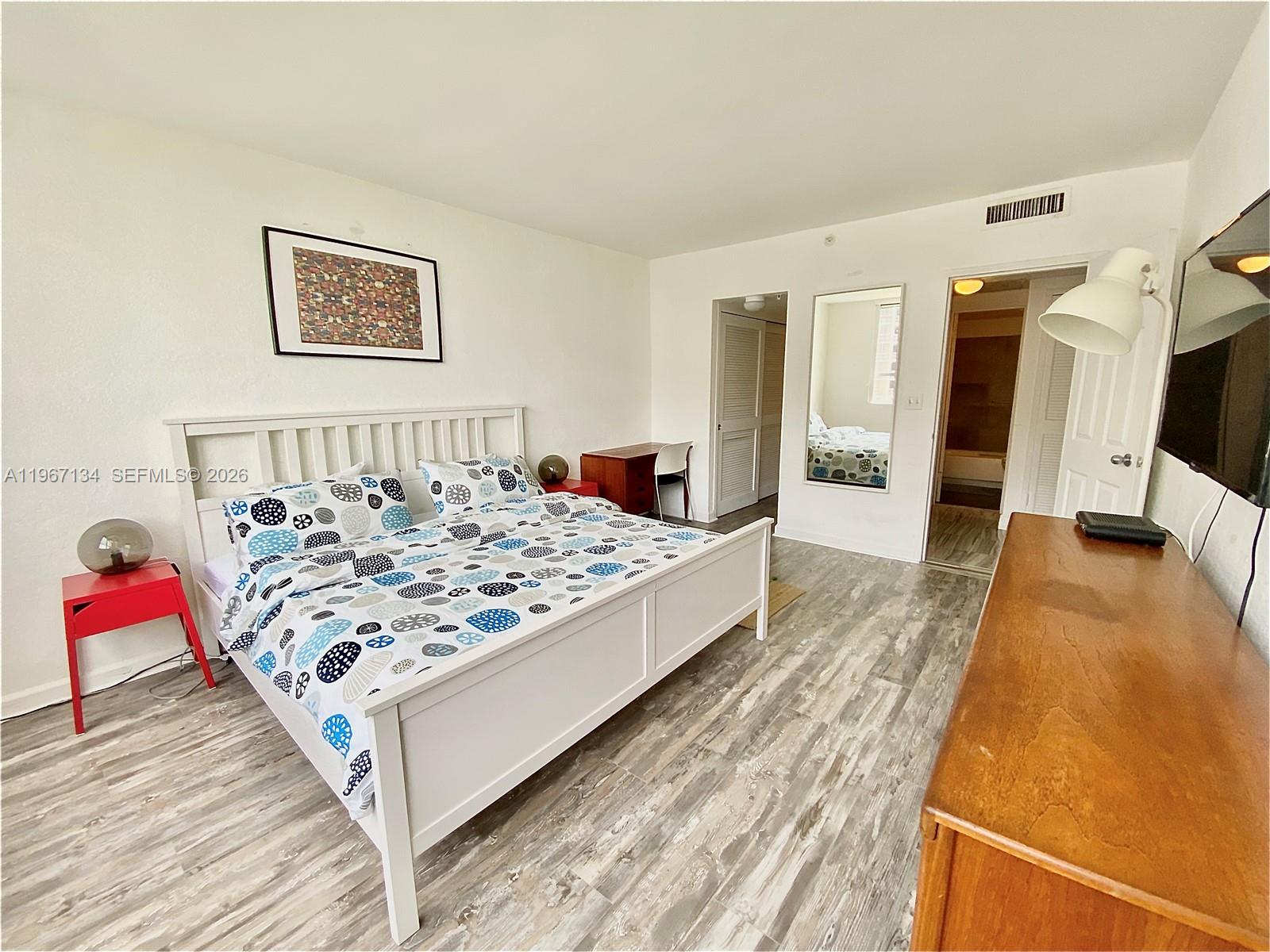 FLAMINGO SOUTH BEACH 1 CO - Residential