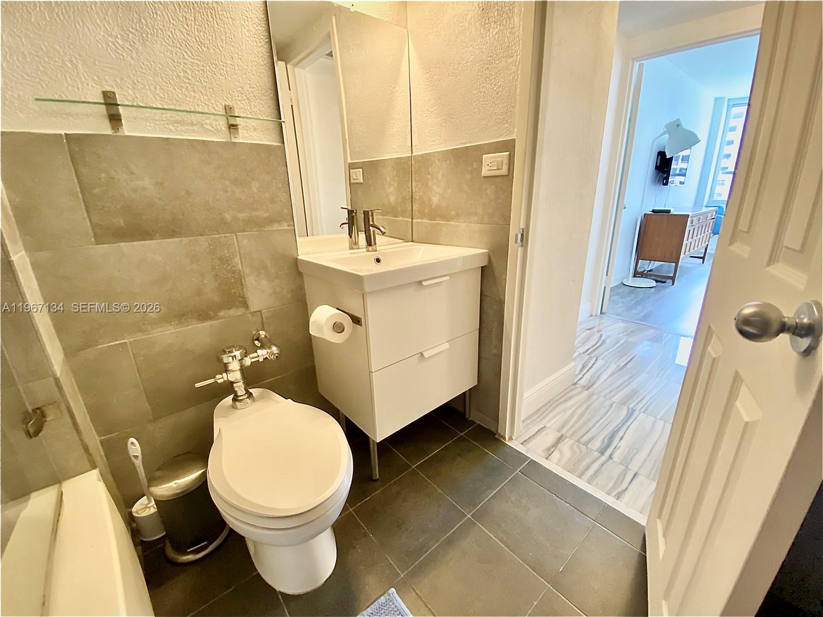 FLAMINGO SOUTH BEACH 1 CO - Residential