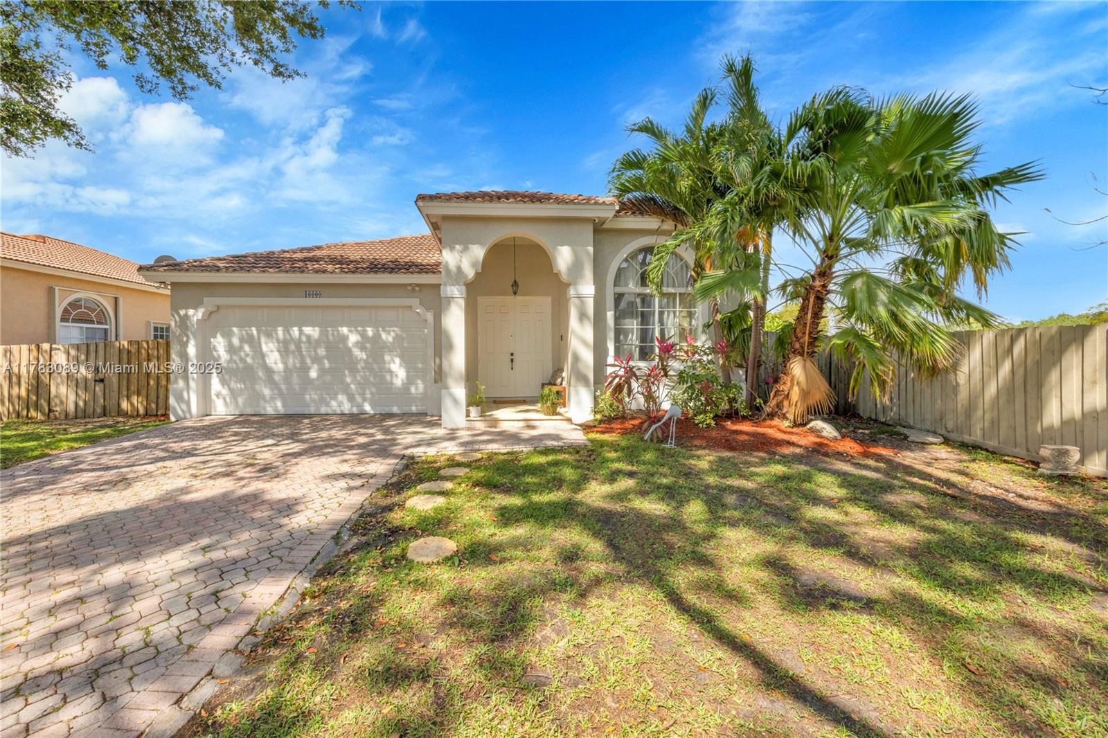 Rental Property at 16000 Sw 91st Ct, Palmetto Bay, Miami-Dade County, Florida - Bedrooms: 4 
Bathrooms: 3  - $6,000 MO.