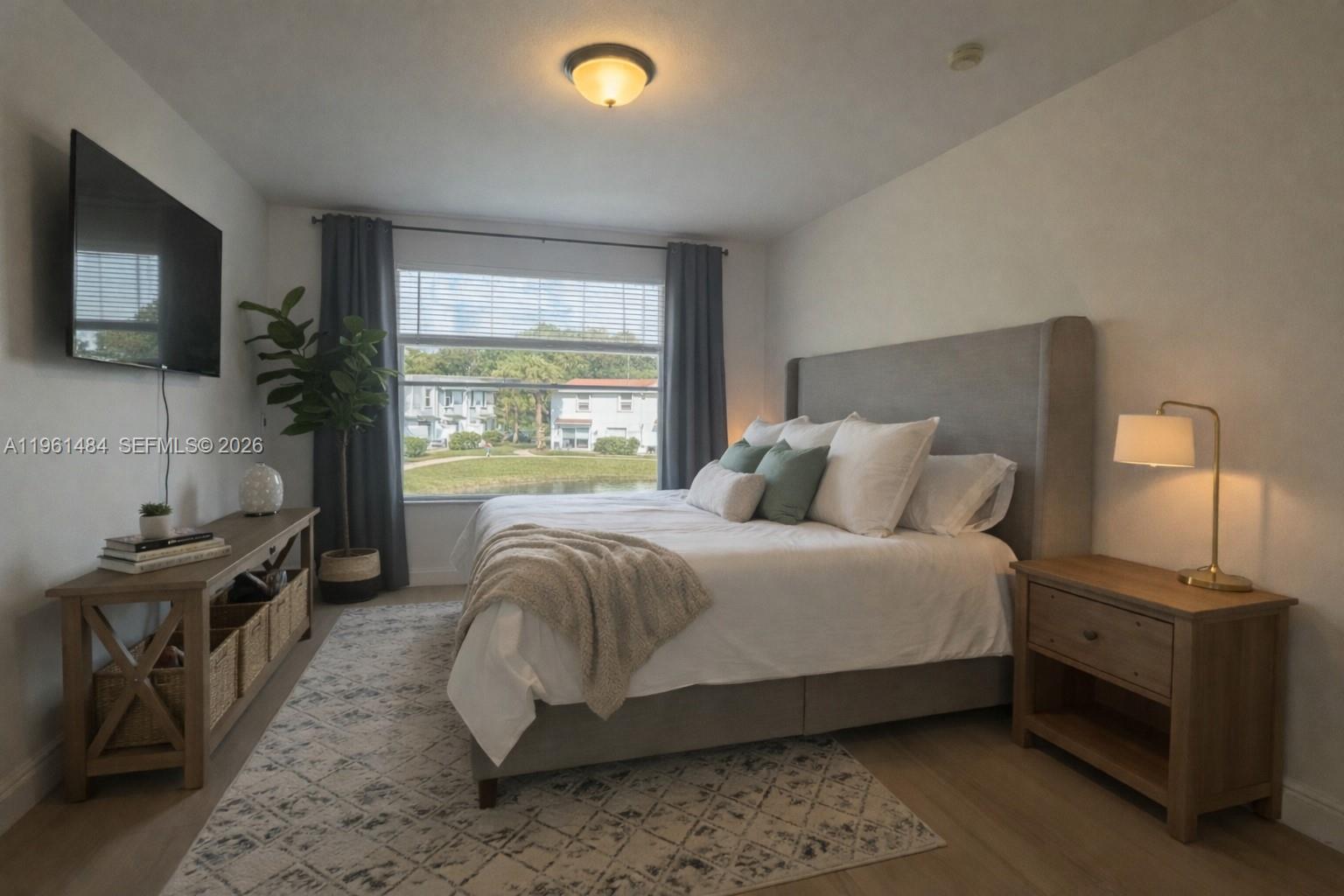 ROYAL WOODS CONDO - Residential