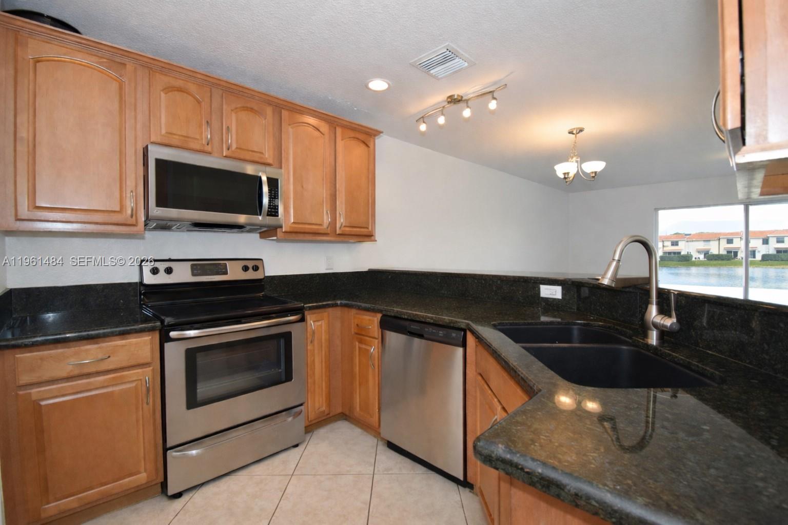 ROYAL WOODS CONDO - Residential