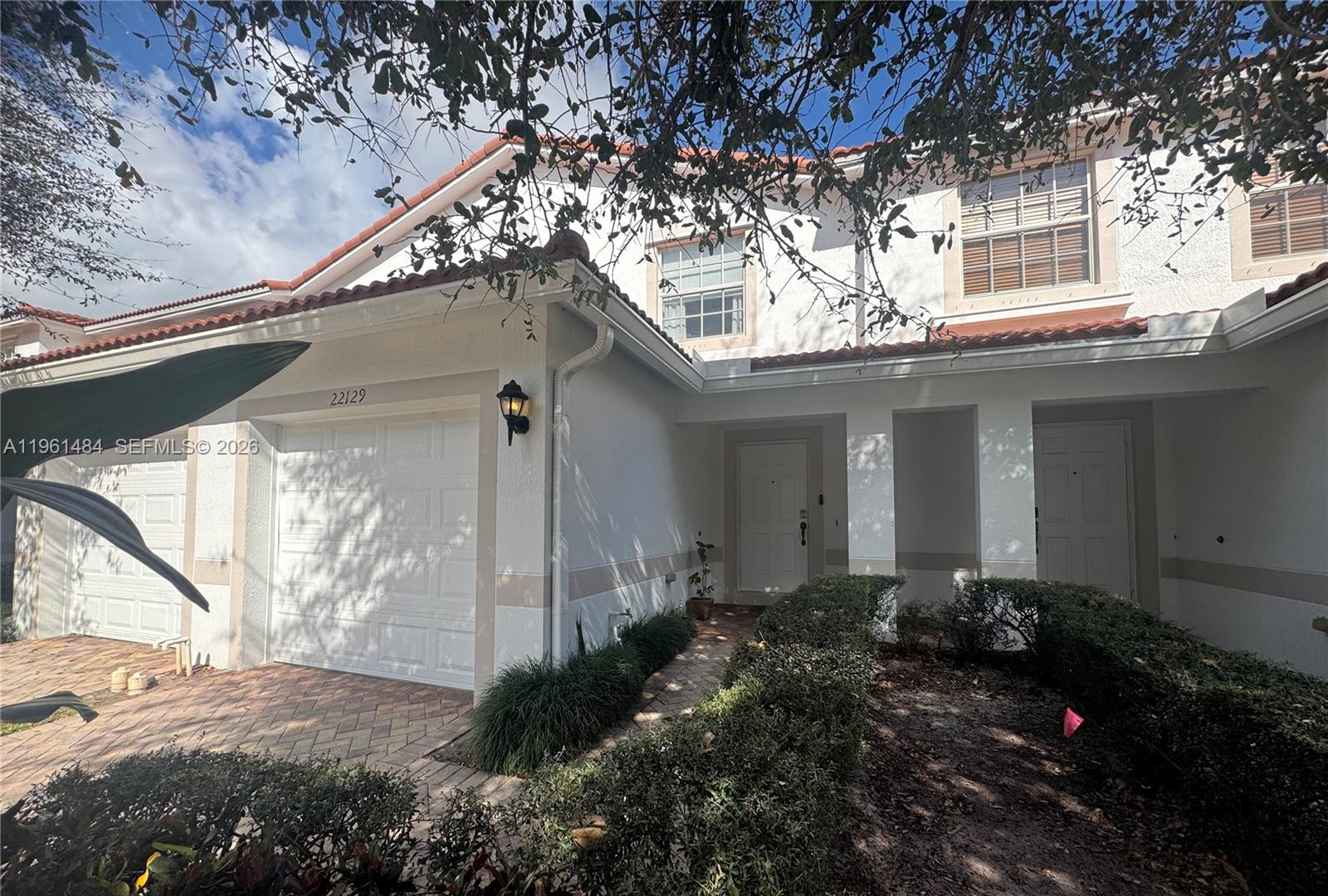 ROYAL WOODS CONDO - Residential