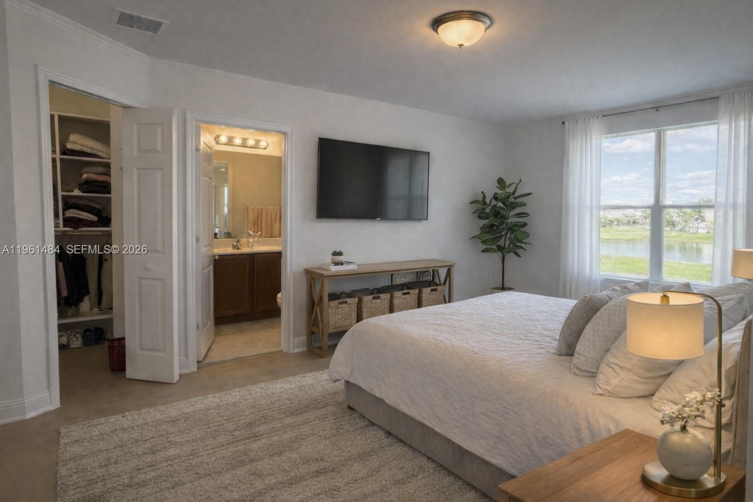 ROYAL WOODS CONDO - Residential