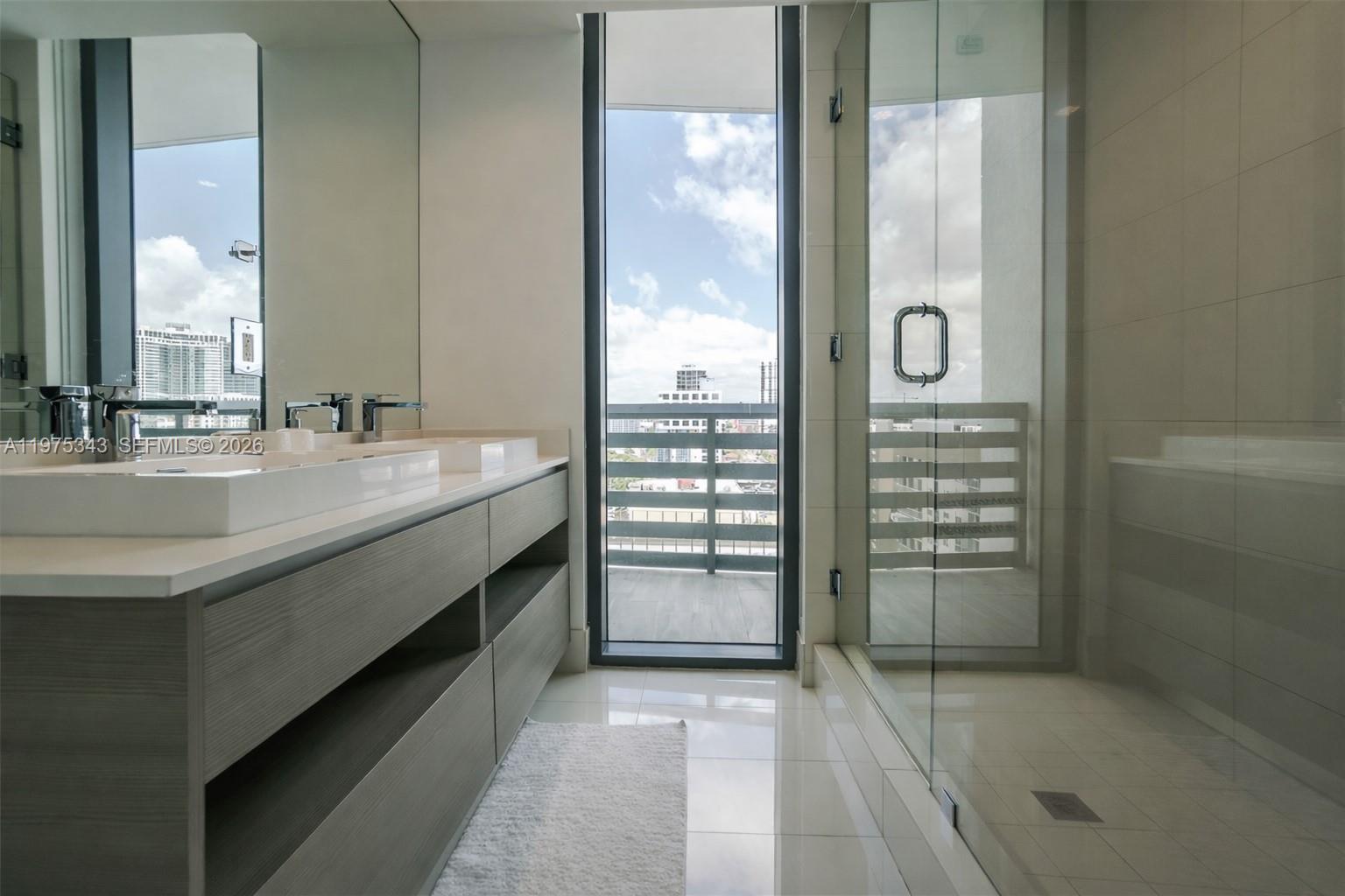 ICON BAY CONDO - Residential Lease