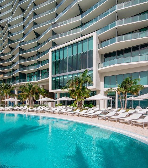ICON BAY CONDO - Residential Lease