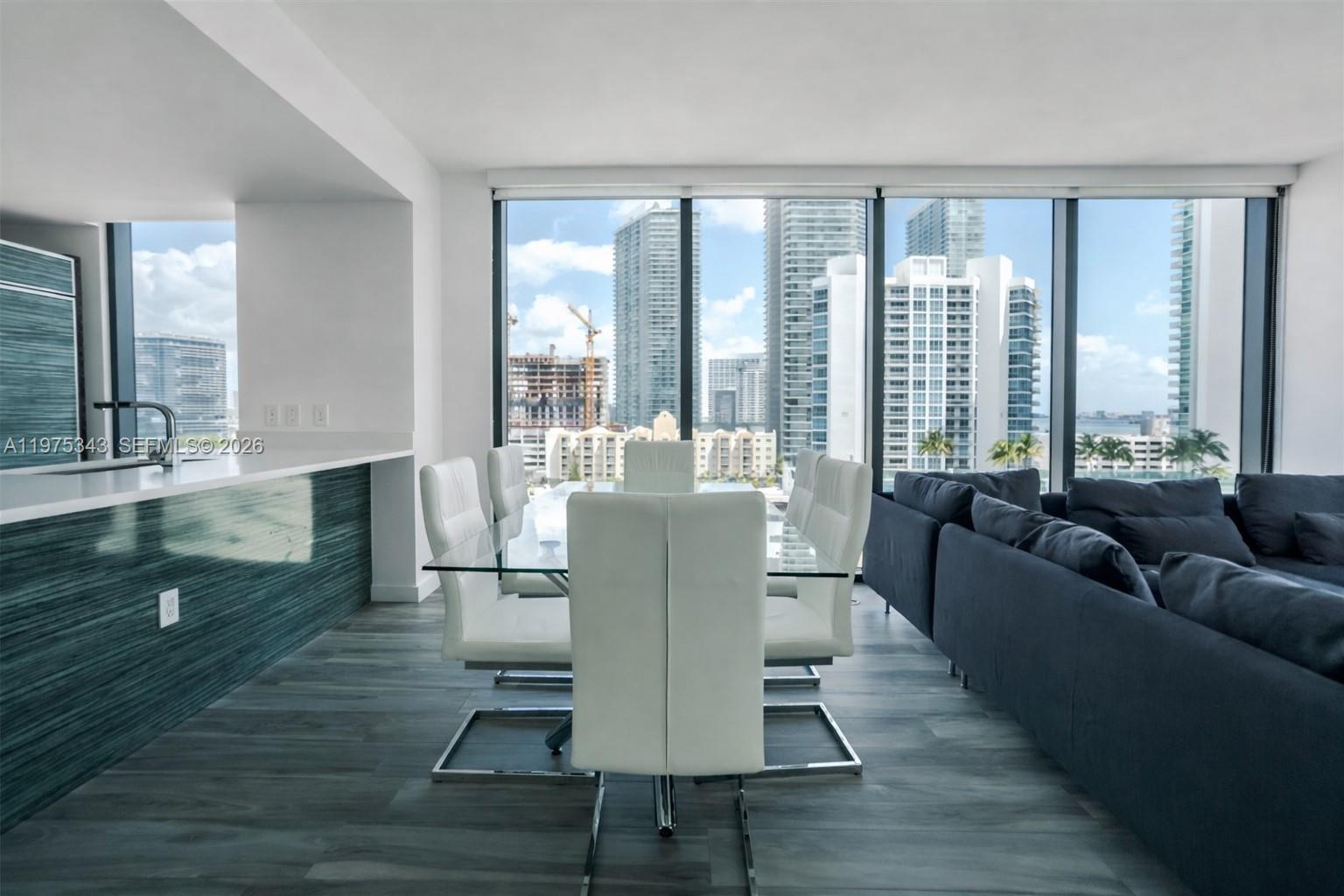 ICON BAY CONDO - Residential Lease