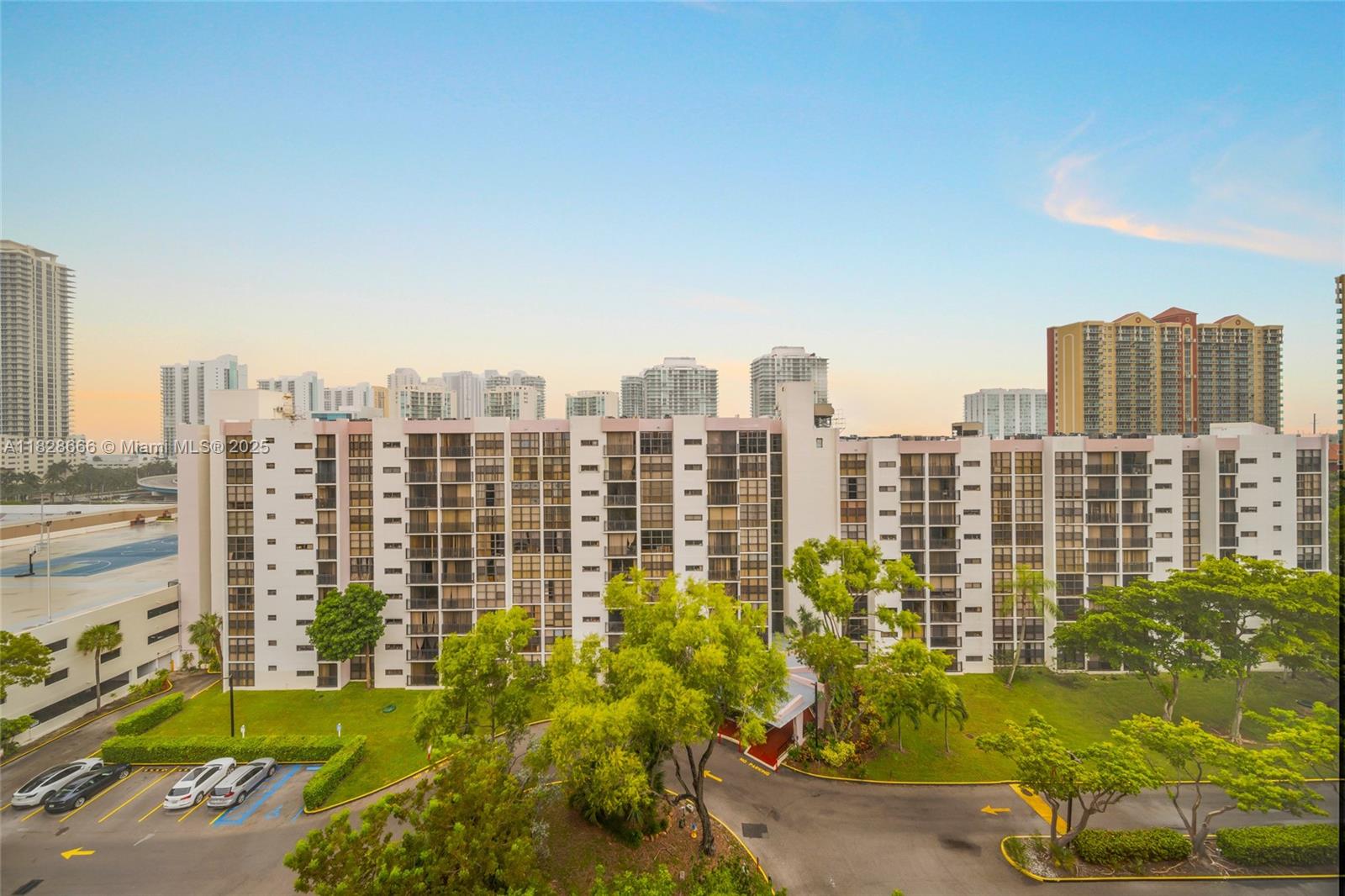 PLAZA OF AMERICAS CONDO P - Residential