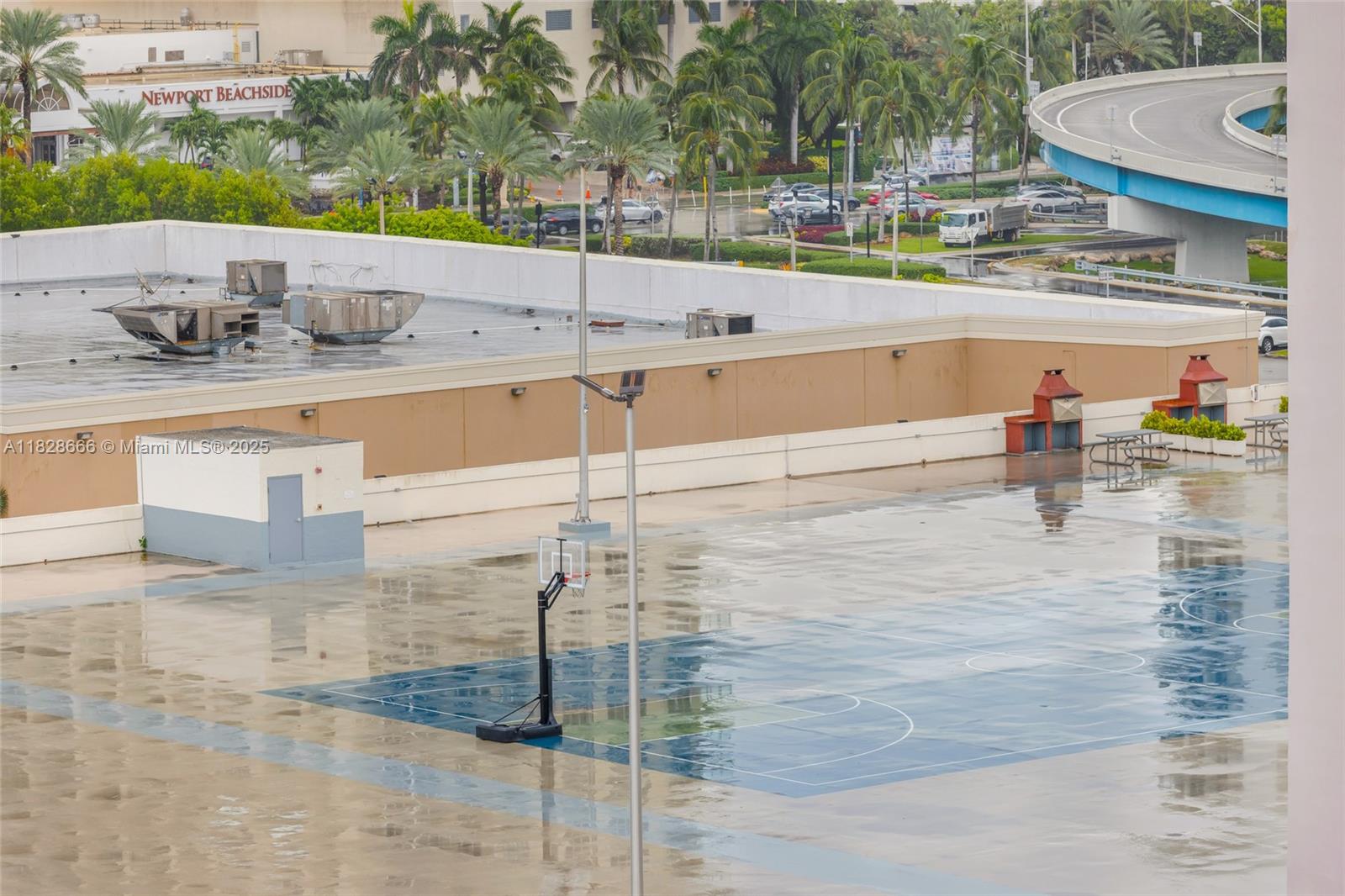 PLAZA OF AMERICAS CONDO P - Residential