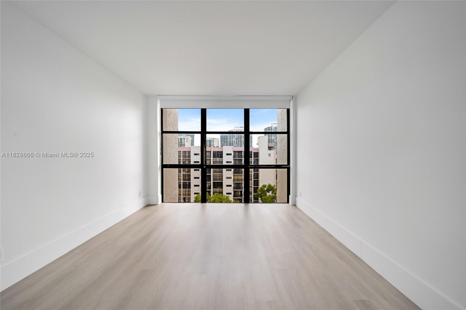 PLAZA OF AMERICAS CONDO P - Residential