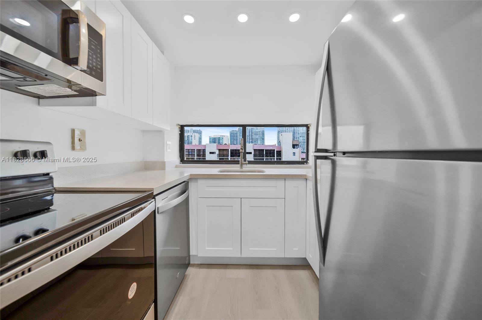 PLAZA OF AMERICAS CONDO P - Residential