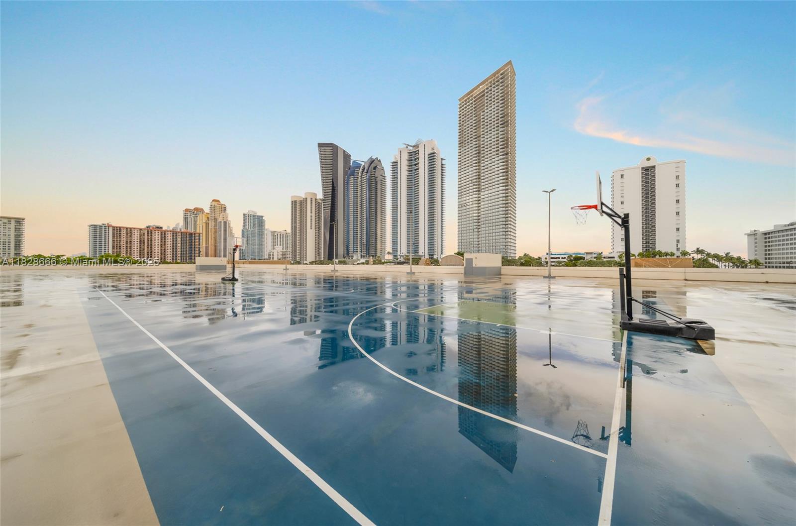 PLAZA OF AMERICAS CONDO P - Residential