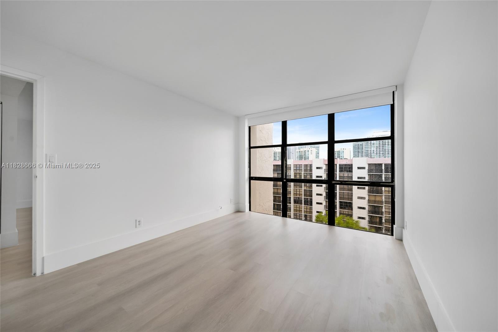 PLAZA OF AMERICAS CONDO P - Residential