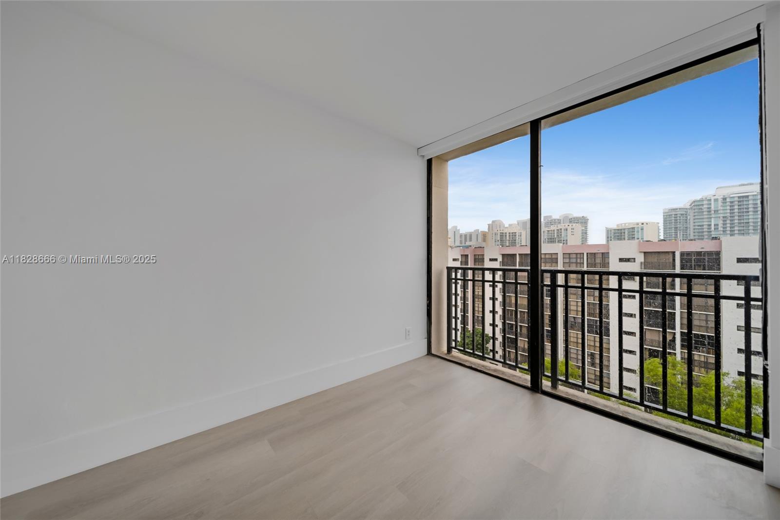 PLAZA OF AMERICAS CONDO P - Residential