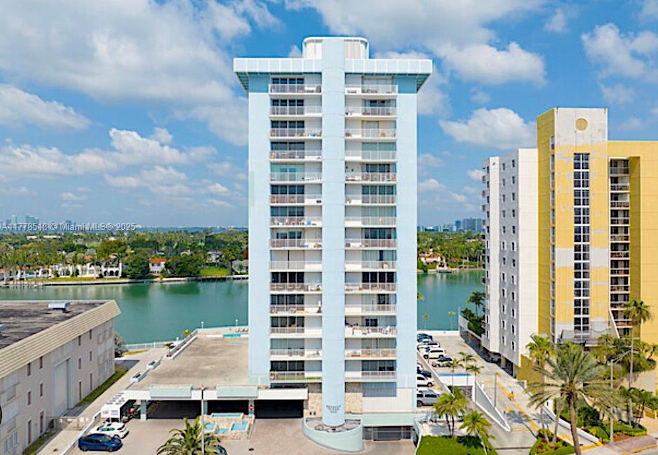 5838 Collins Ave 2D
