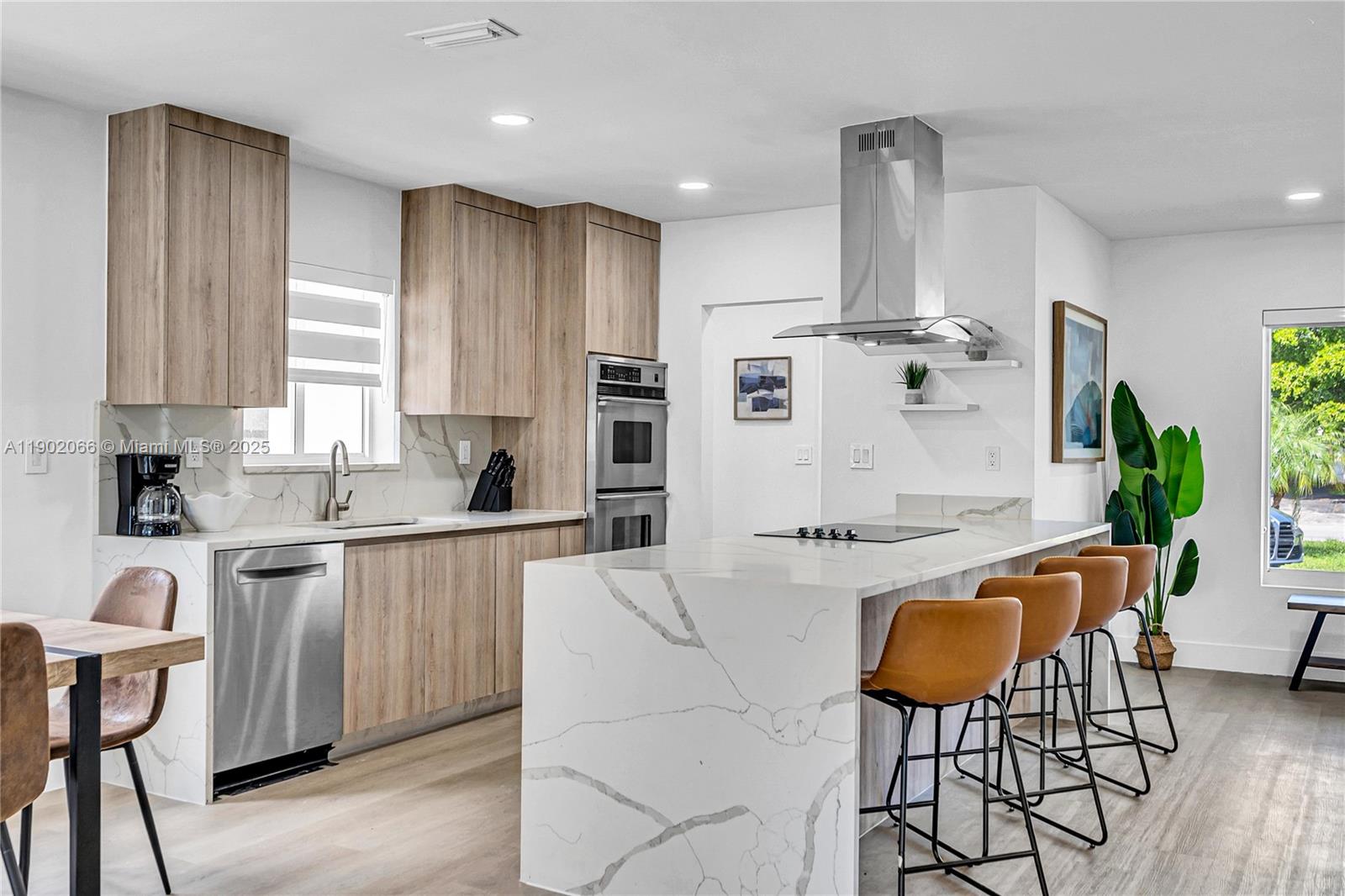 OAKLAND BOULEVARD DEV - Residential