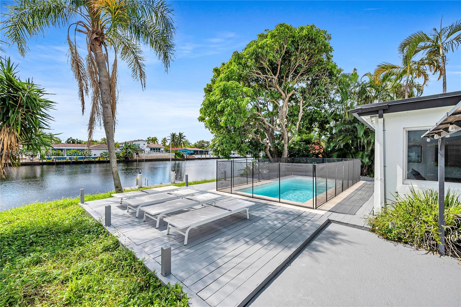 OAKLAND BOULEVARD DEV - Residential