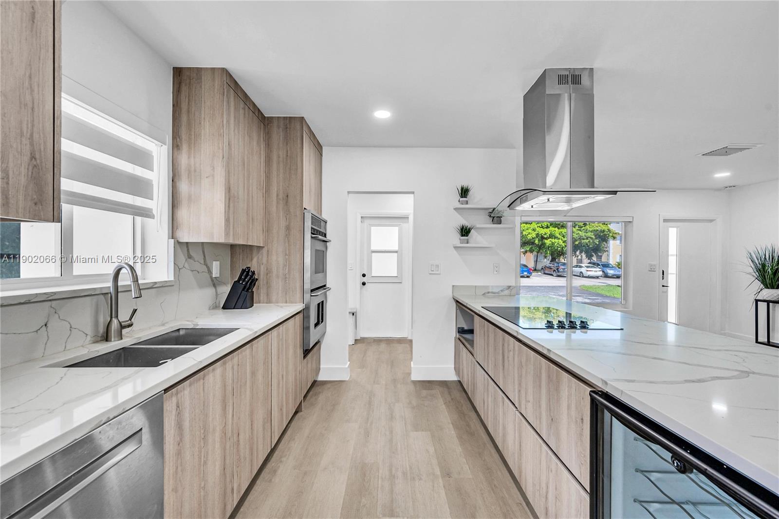 OAKLAND BOULEVARD DEV - Residential