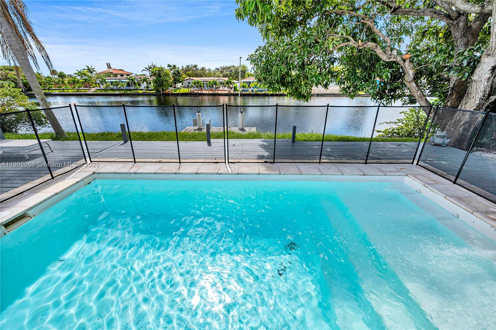 OAKLAND BOULEVARD DEV - Residential