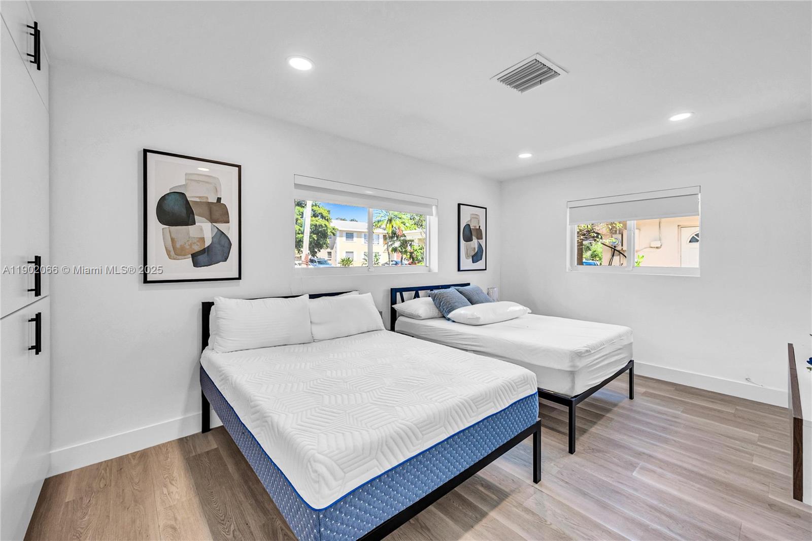 OAKLAND BOULEVARD DEV - Residential