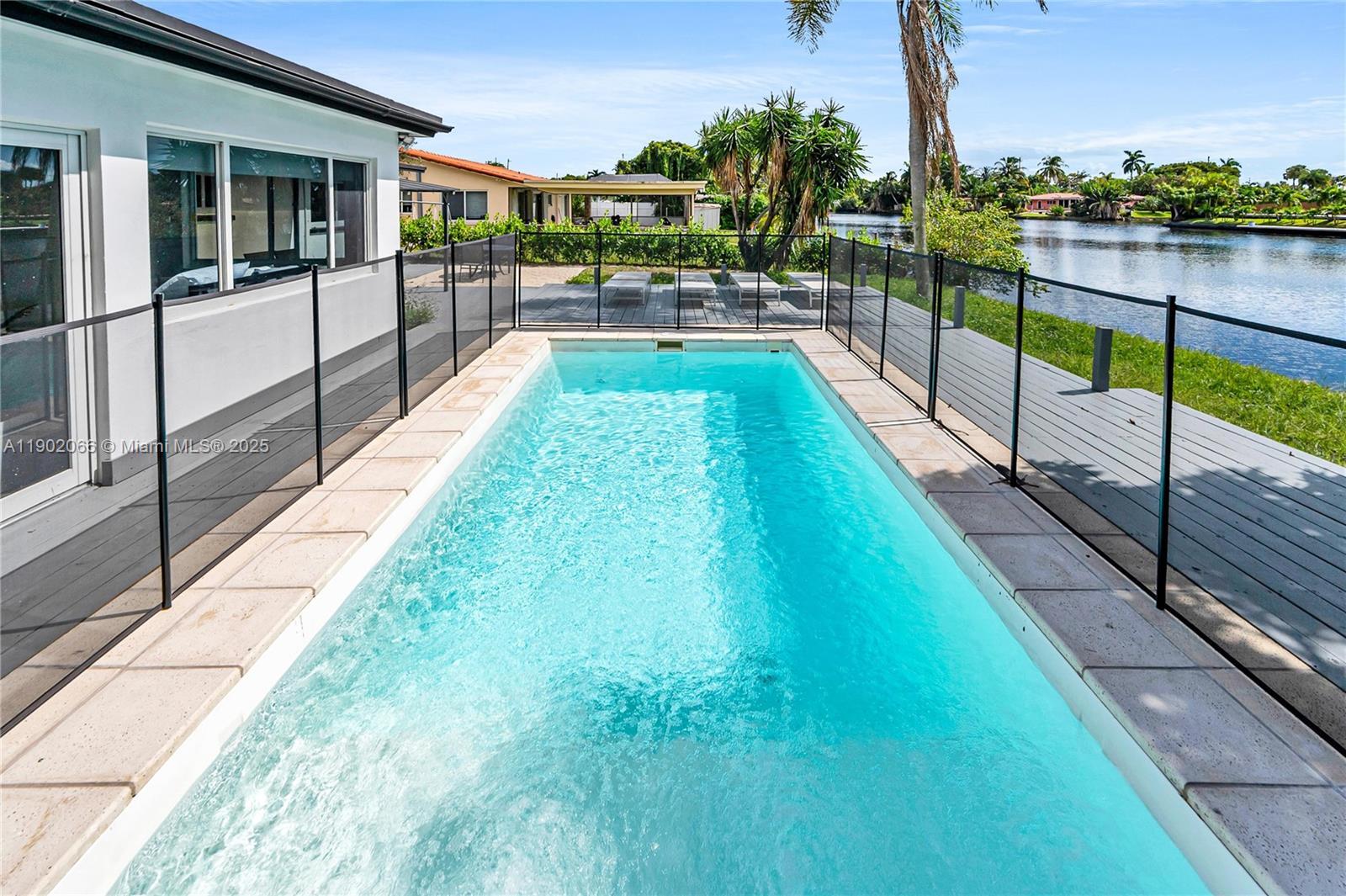 OAKLAND BOULEVARD DEV - Residential