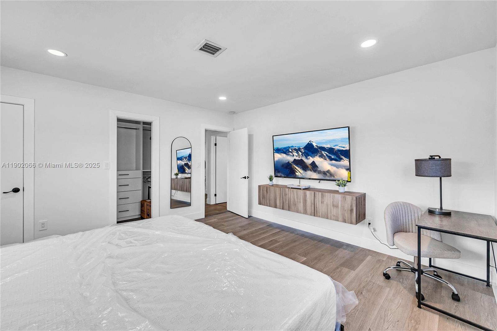 OAKLAND BOULEVARD DEV - Residential