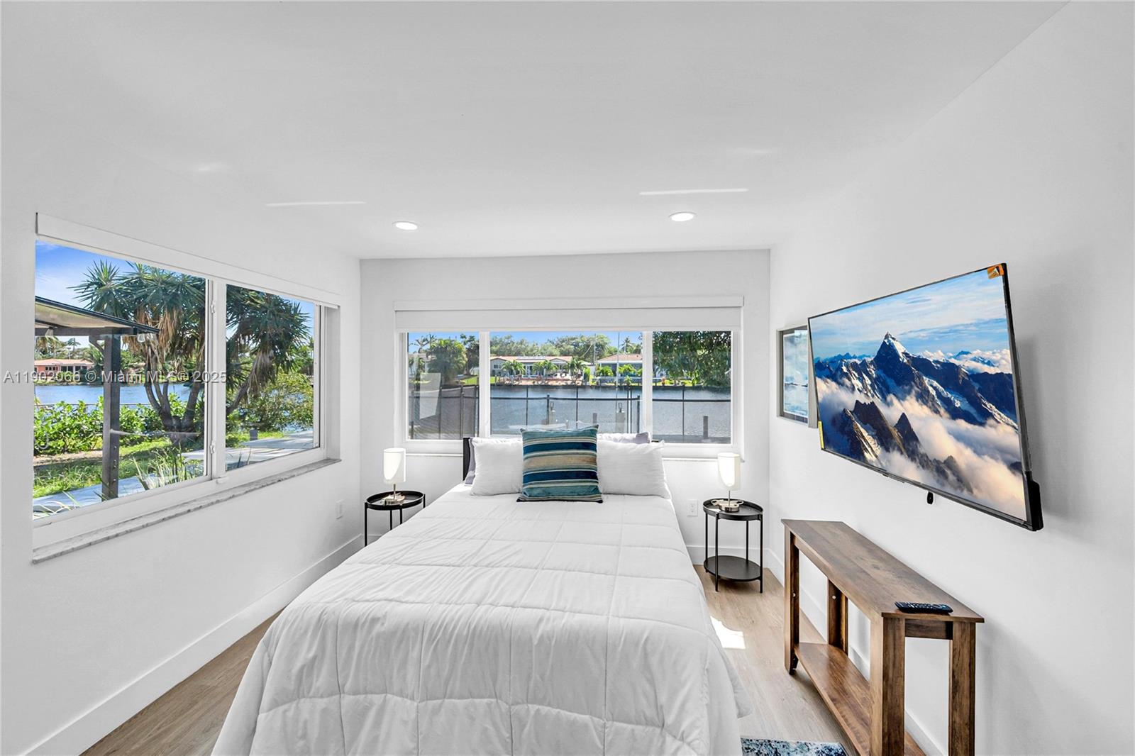 OAKLAND BOULEVARD DEV - Residential