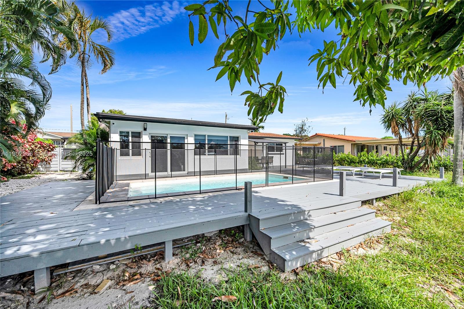 OAKLAND BOULEVARD DEV - Residential