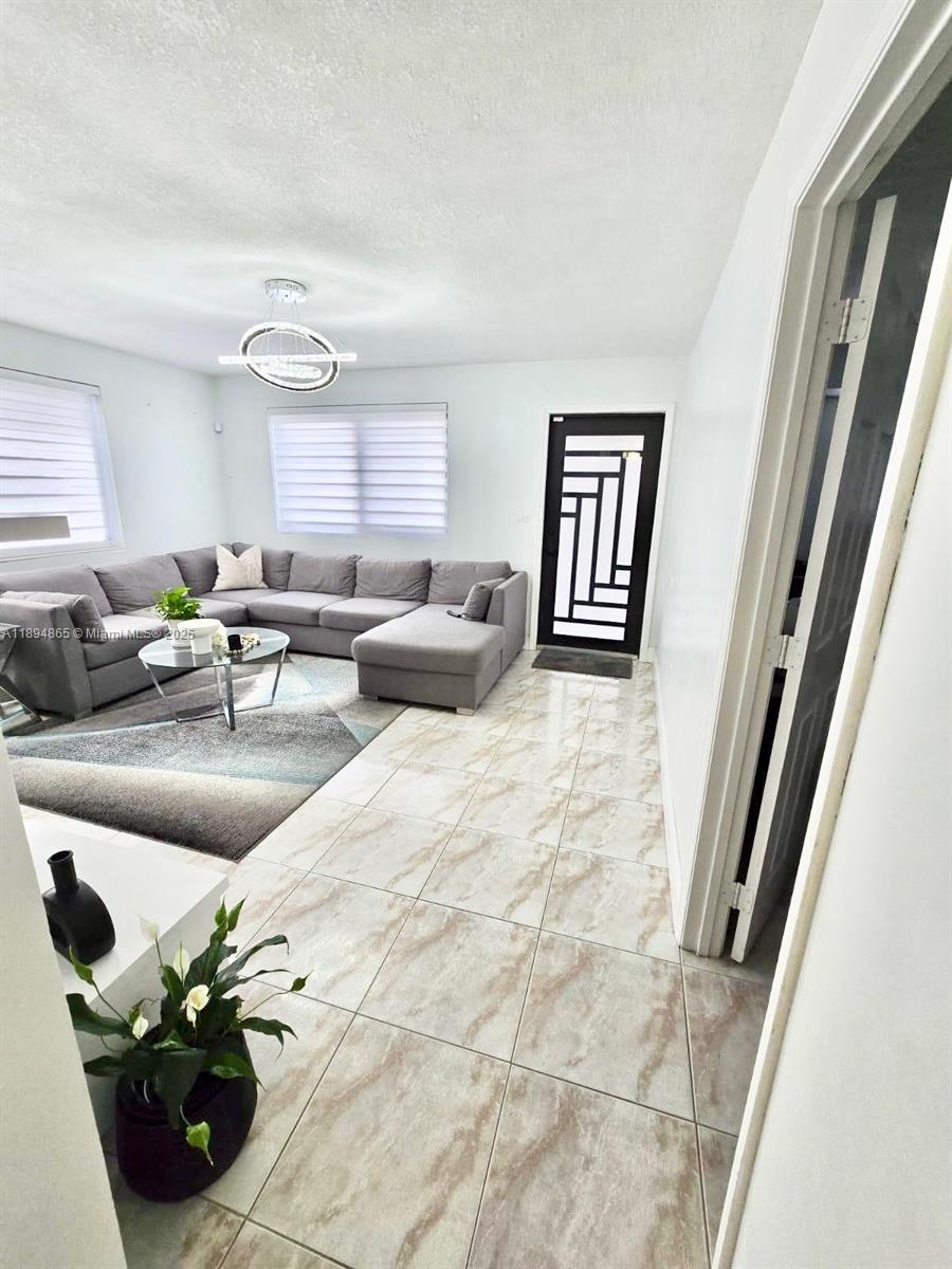 HIALEAH 16TH ADDN - Residential Lease