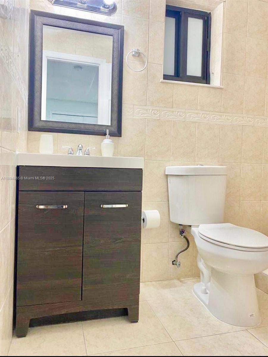 HIALEAH 16TH ADDN - Residential Lease