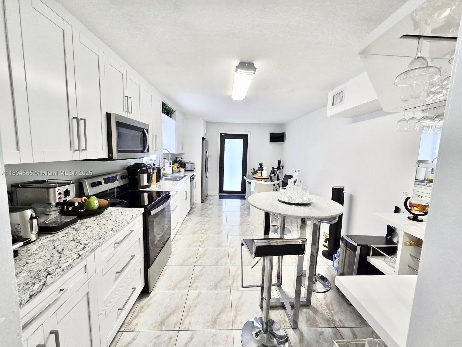 HIALEAH 16TH ADDN - Residential Lease
