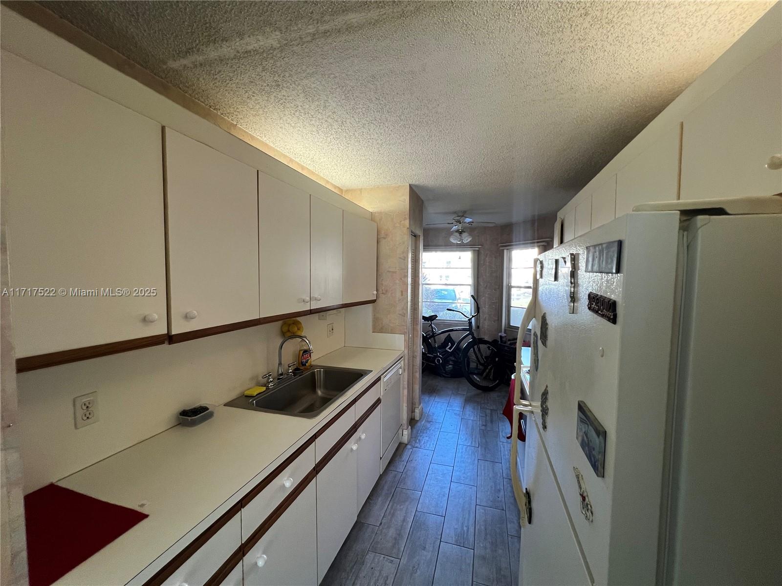 CAMBRIDGE AT CENTURY - Residential