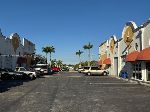 BEST LOCATION AND BEST PRICE IN THE AREA, THIS WAREHOUSE HAS APPROXIMATELY 2,041SF AND 460SF OF MEZZANINE FOR A TOTAL OF 2,502SF, 18-FOOT-HIGH CONCRETE CEILINGS, FULL A/C, THE ENTIRE COMPLEX IS VERY WELL MAINTAINED.