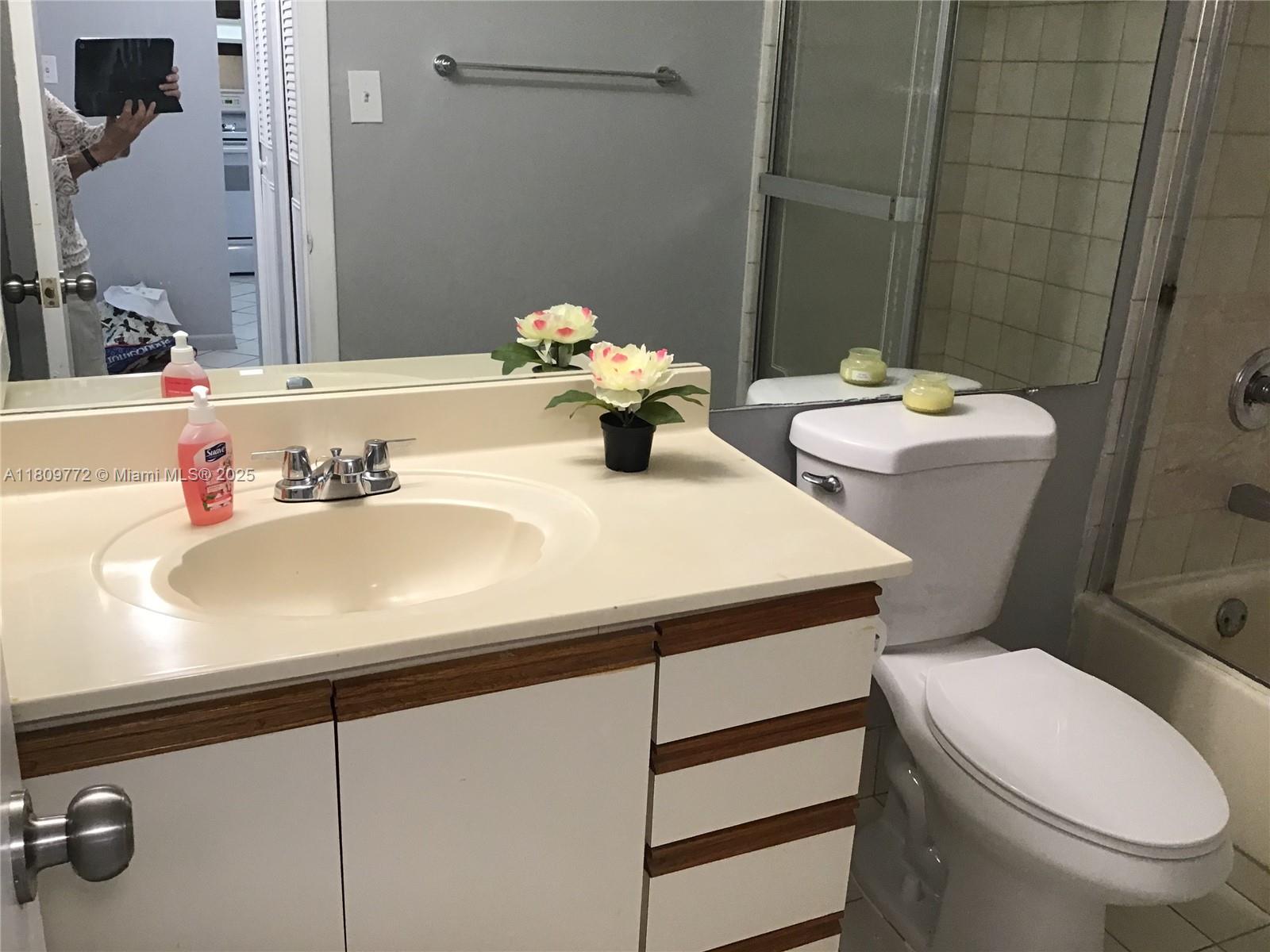 CAPRI GARDENS CONDO - Residential Lease