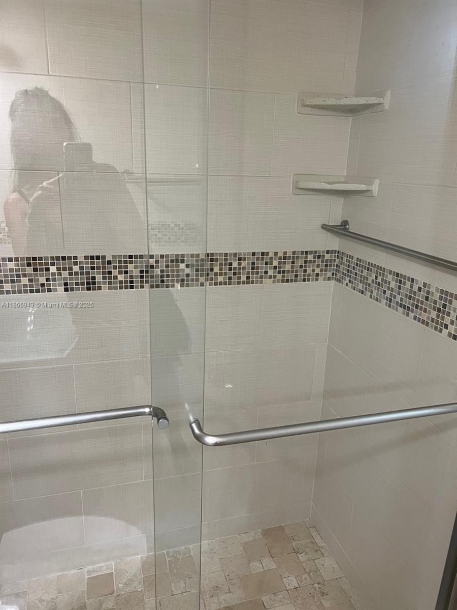 WAVE CONDO - Residential Lease