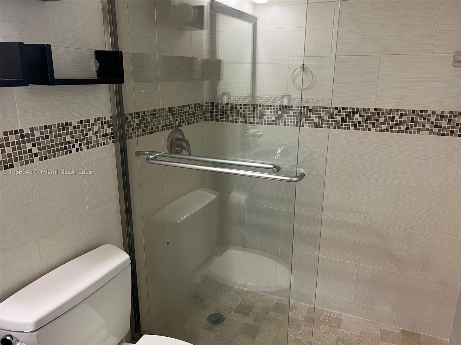 WAVE CONDO - Residential Lease