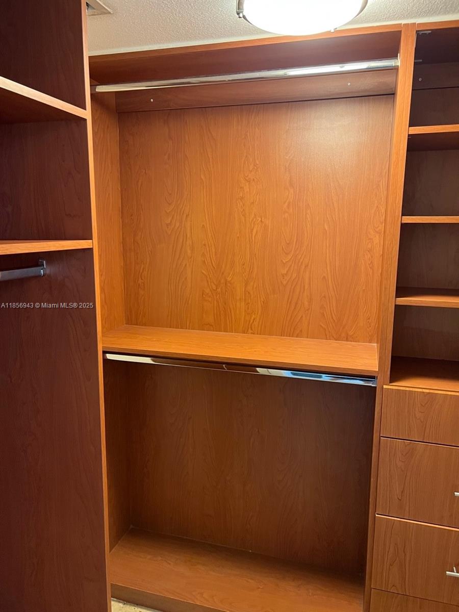 WAVE CONDO - Residential Lease