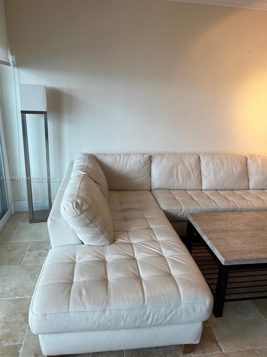 WAVE CONDO - Residential Lease